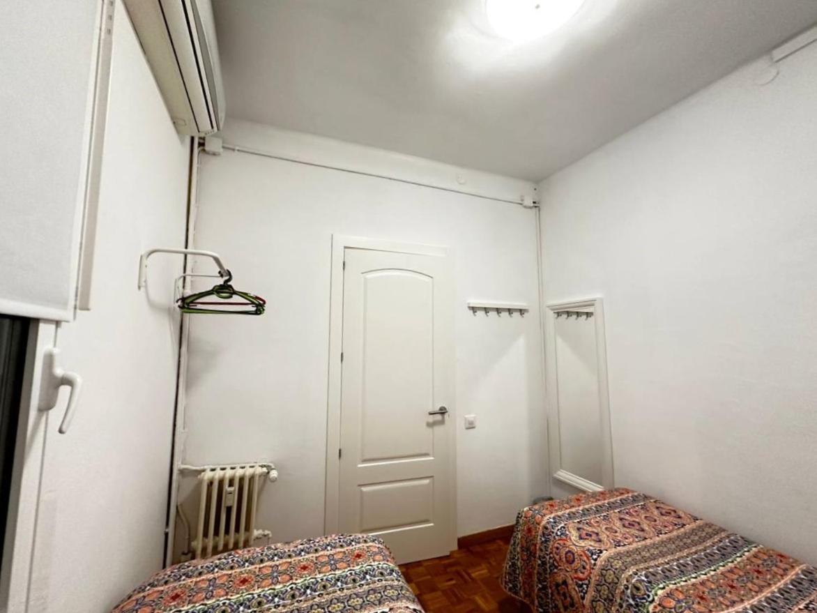 برشلونة Rooms Nuevo Roger المظهر الخارجي الصورة